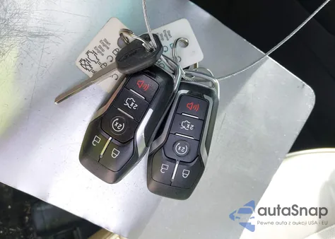 2017 Ford Explorer Platinum z USA, uszkodzony, nr VIN 1FM5K8HT5HGA85722